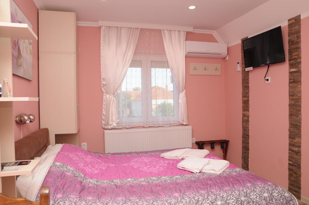 Favorit Apartments Чачак Экстерьер фото