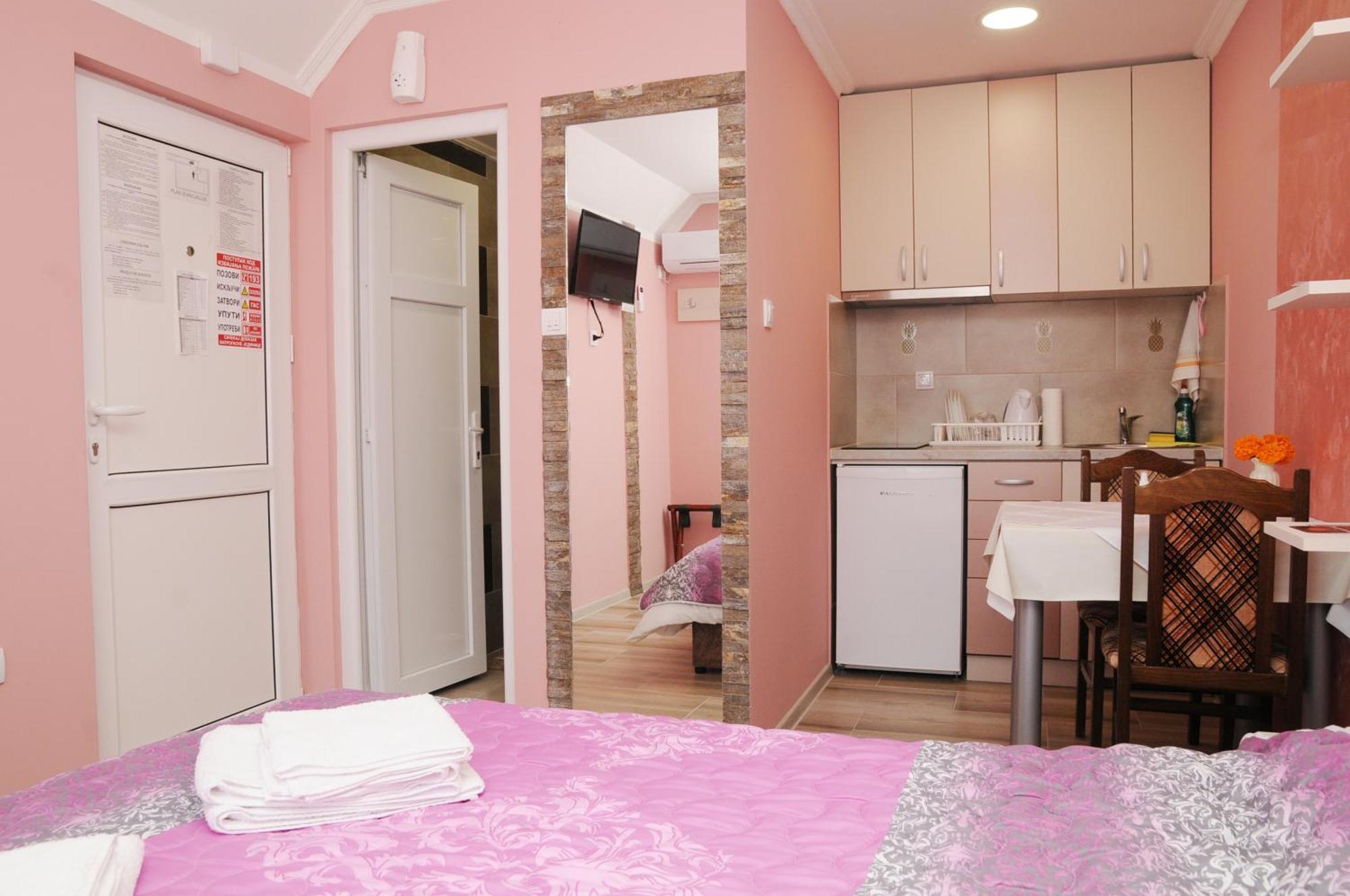 Favorit Apartments Чачак Номер фото